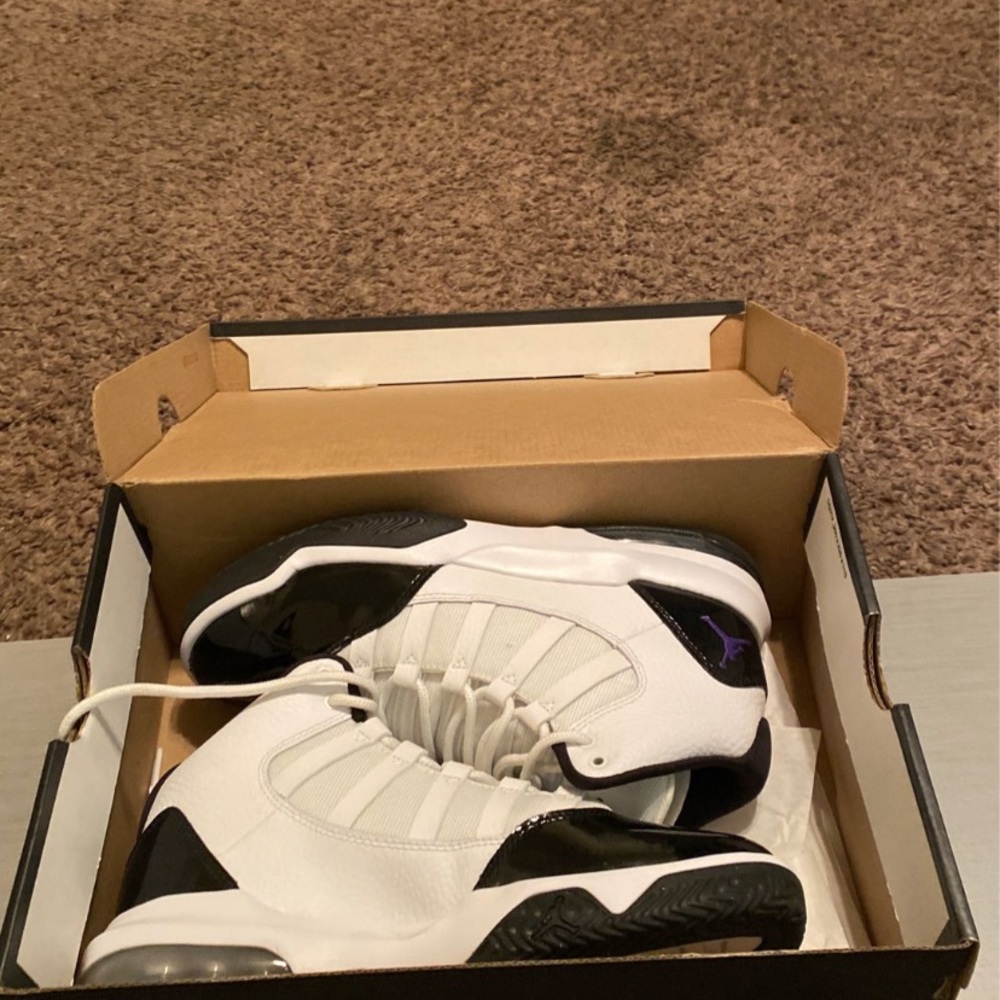 Jordan Max Aura